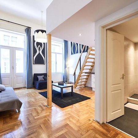 Large Apartment For Groups City Center Dist. VII Budapest Exterior photo