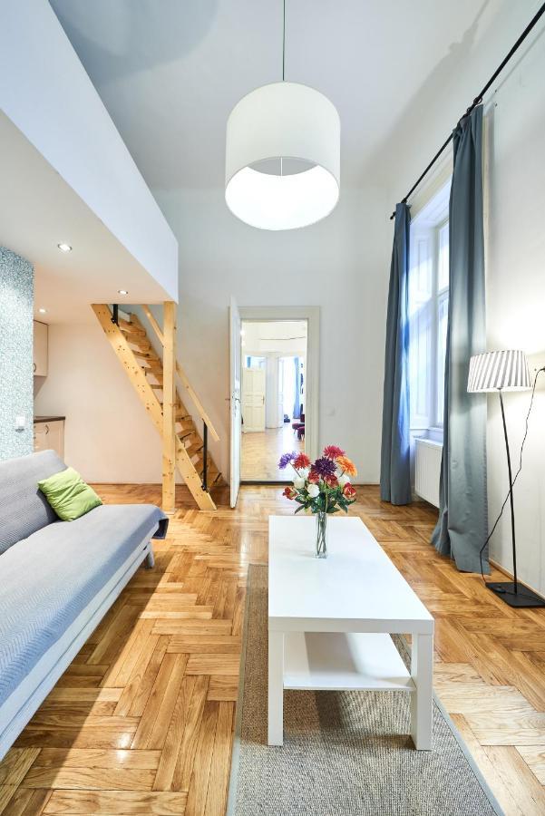 Large Apartment For Groups City Center Dist. VII Budapest Exterior photo